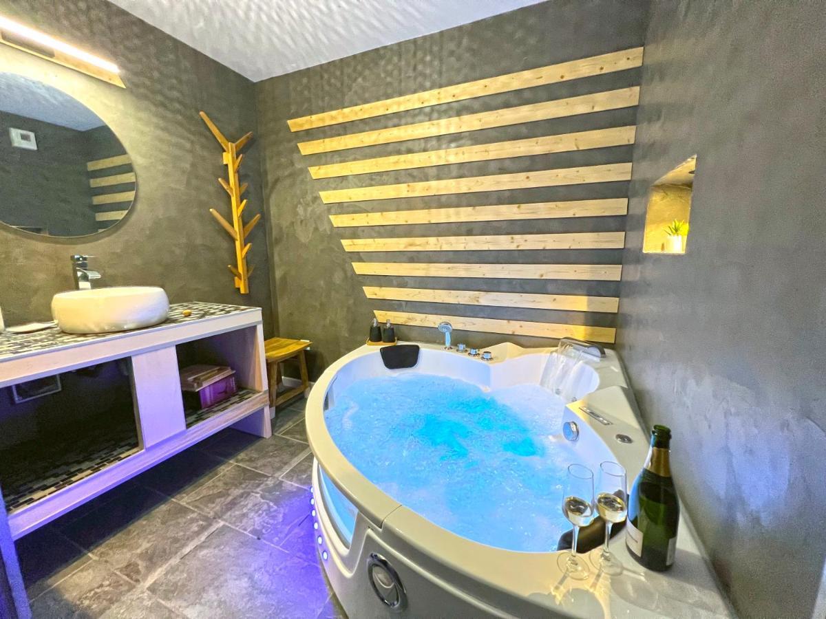 Gite Cosy Avec Jacuzzi Classe 3 Etoiles Poncin Zewnętrze zdjęcie