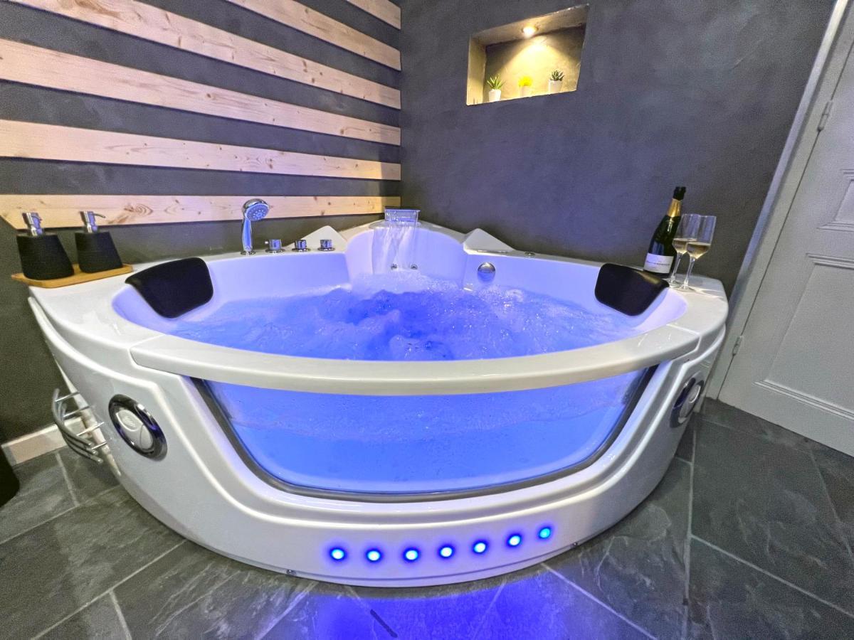 Gite Cosy Avec Jacuzzi Classe 3 Etoiles Poncin Zewnętrze zdjęcie